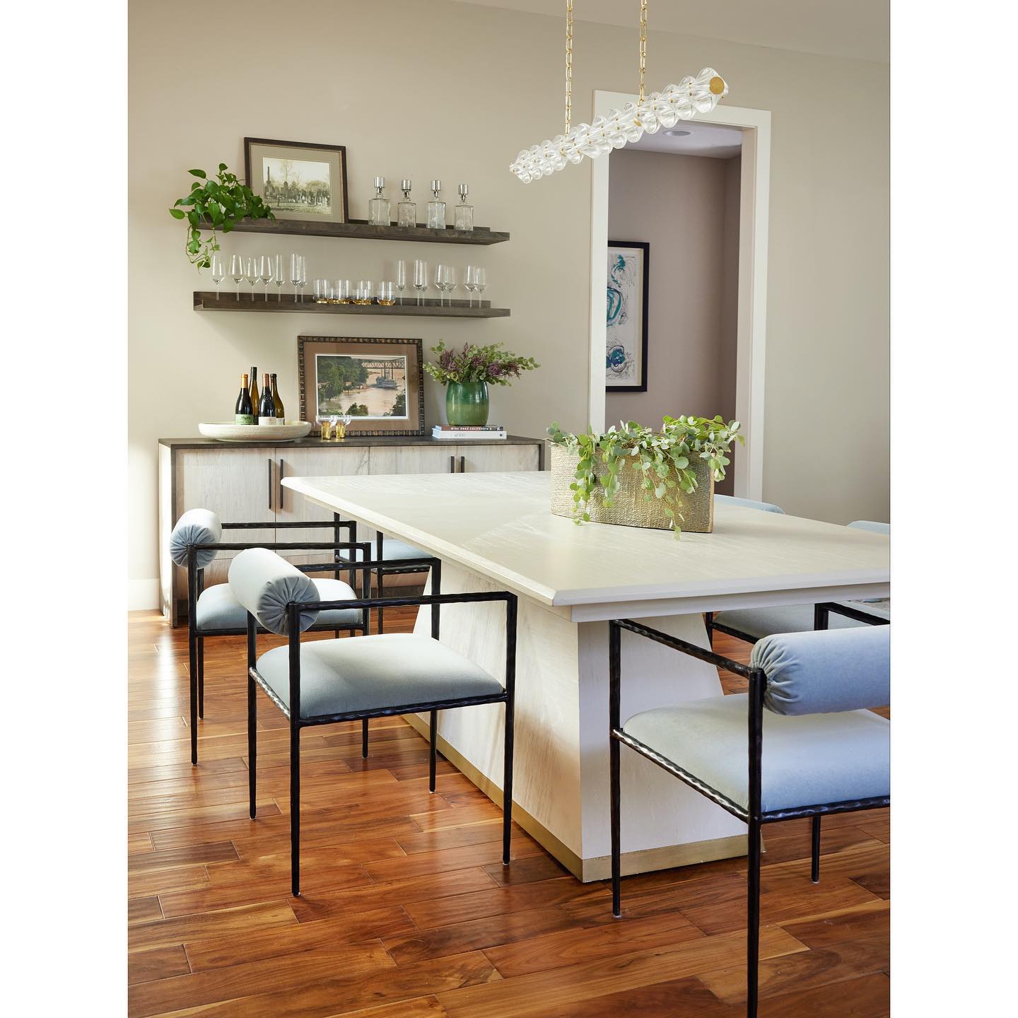 Arteriors – Classic Galleries Furniture