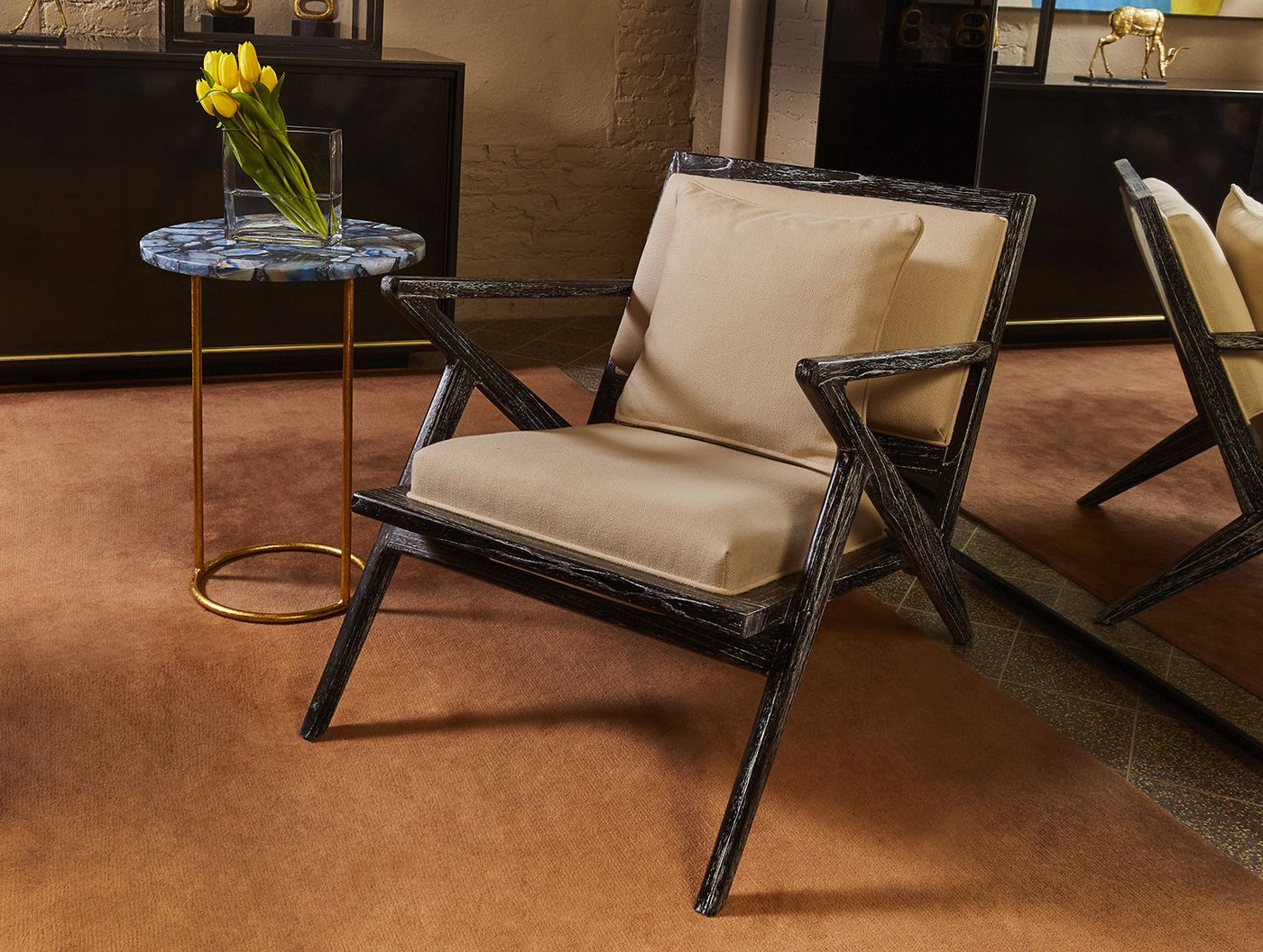 Living Room B5L-2270